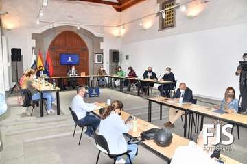  El Pleno aprueba 10 nuevos expedientes de créditos que suman más de 521.000 euros/Francisco Javier Santana.